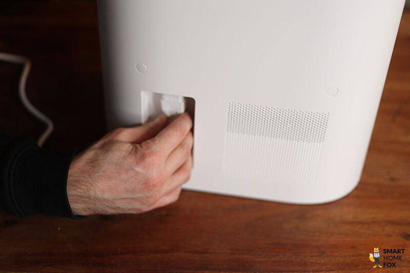 Die Rückseite der Basisstation des Dreame L10s Ultra ist von hinten zu sehen.